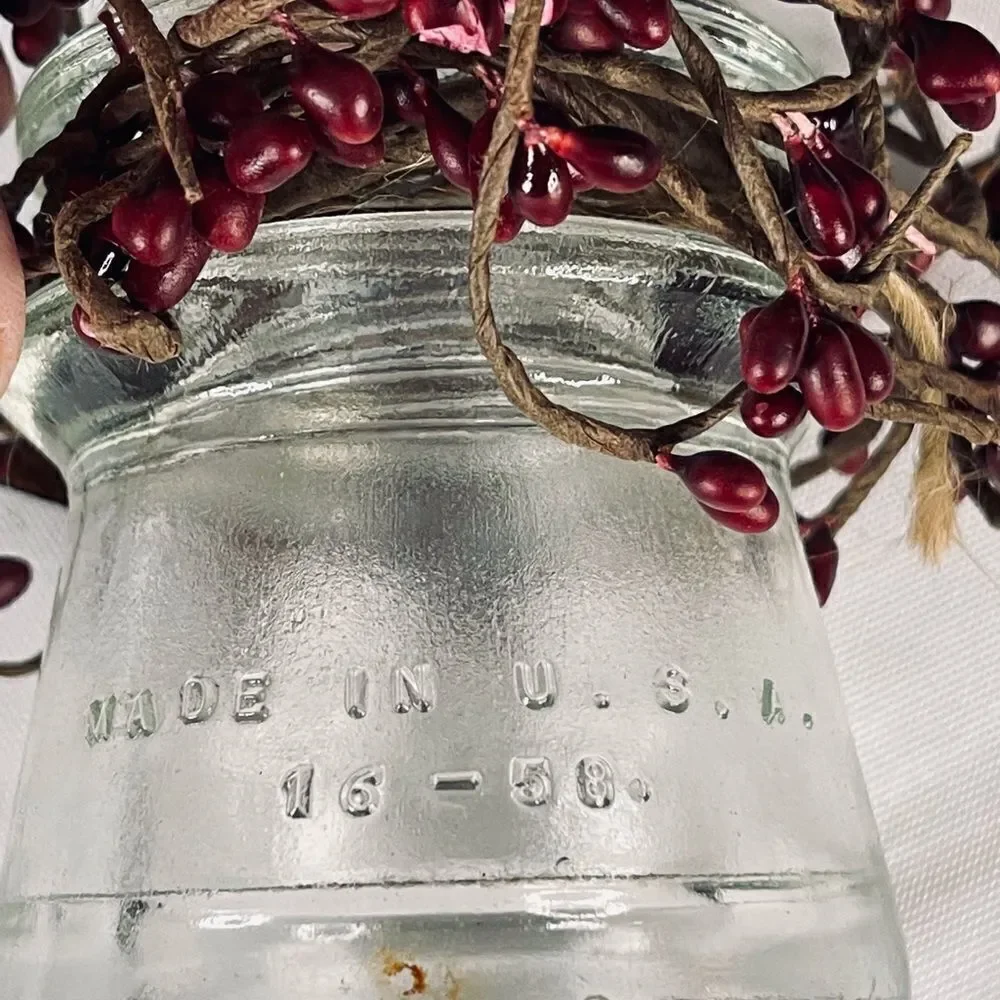 Hemingray Decorated Antique Glass Insulator, 16-58. Pip Berries w/Rusty Star